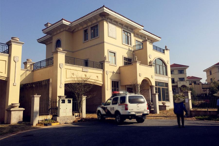 【第一次拍卖】佛山市三水区白坭镇汇金路1号山水龙盘花园海棠晓月106座