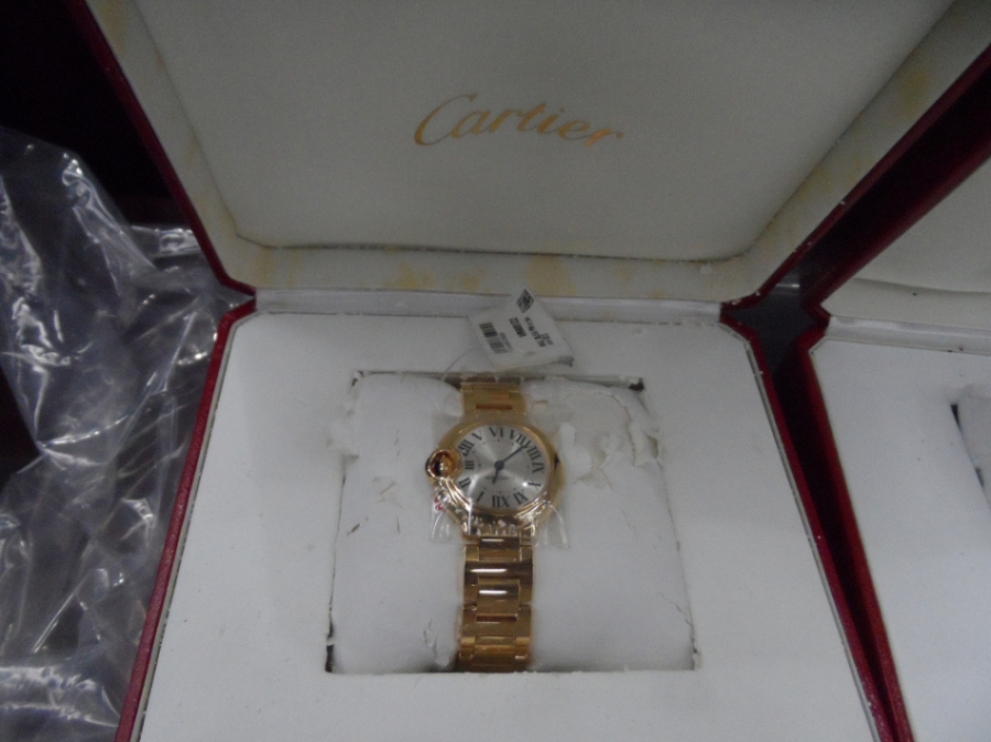 【第一次拍卖】编号10 ,Cartier手表1块