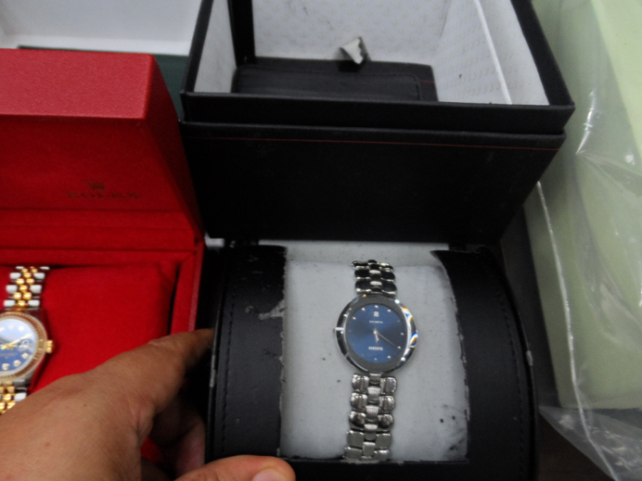 【第一次拍卖】编号8 , Rado手表1块