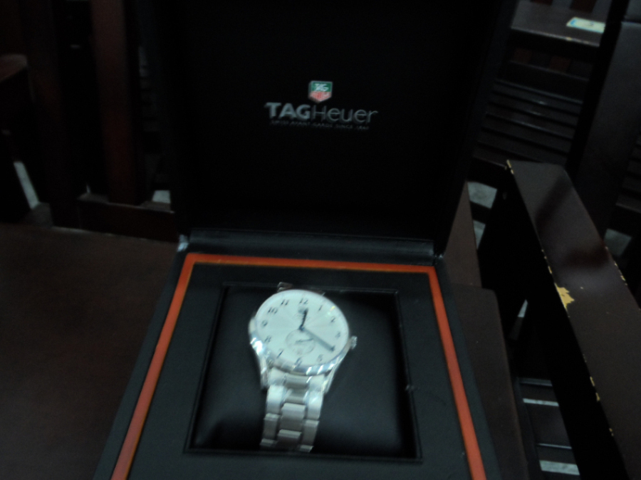 【第一次拍卖】编号4 ,Cartier手表1块