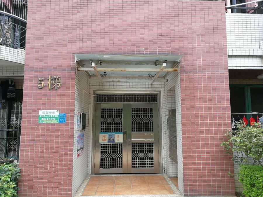 【第一次拍卖】佛山南海区桂城平洲怡海路海逸城市花园芭堤蓝湾5梯404房 建筑面积105.92㎡